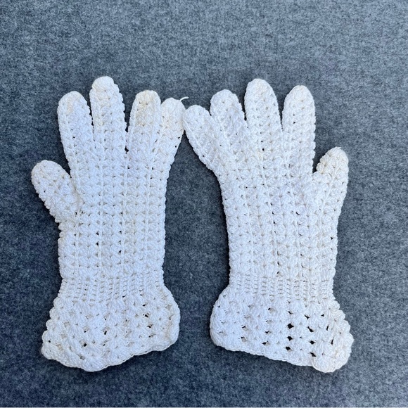 White vintage crochet gloves - Picture 2 of 6